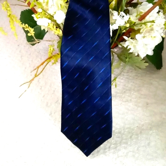 Valentino 100% Silk Navy Stripes Necktie Tie Italy - Picture 1 of 14